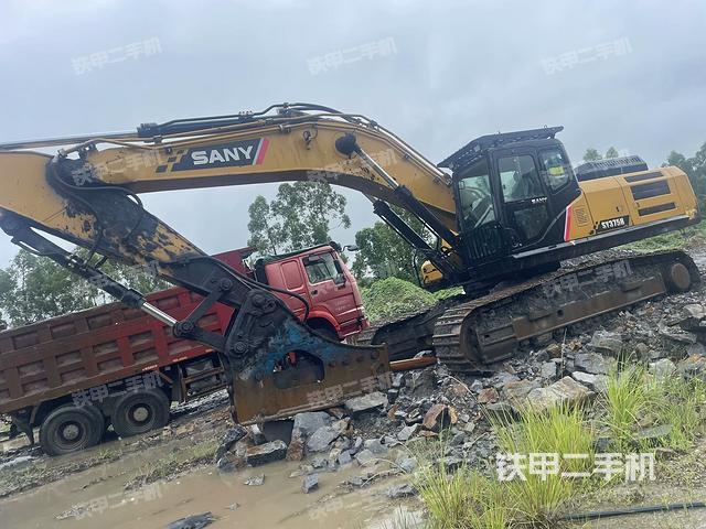 三一重工SY375H挖掘機(jī)