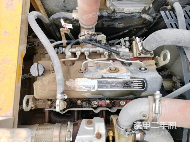 发动机室（上车部件）