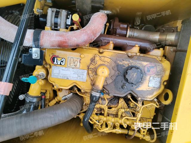 发动机室（上车部件）