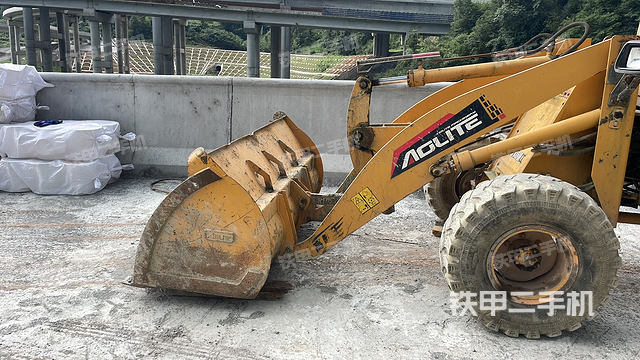 工作装置整体（整机外观及大件）