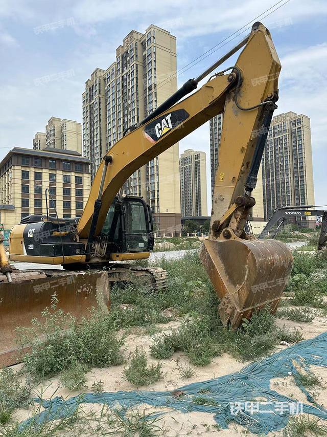 驾驶室顶部（整机外观）