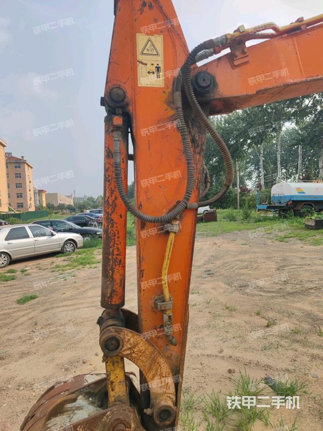 小臂整体左后（工作和回转装置）