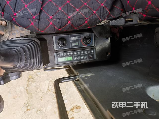 驾驶室整体（整机外观）