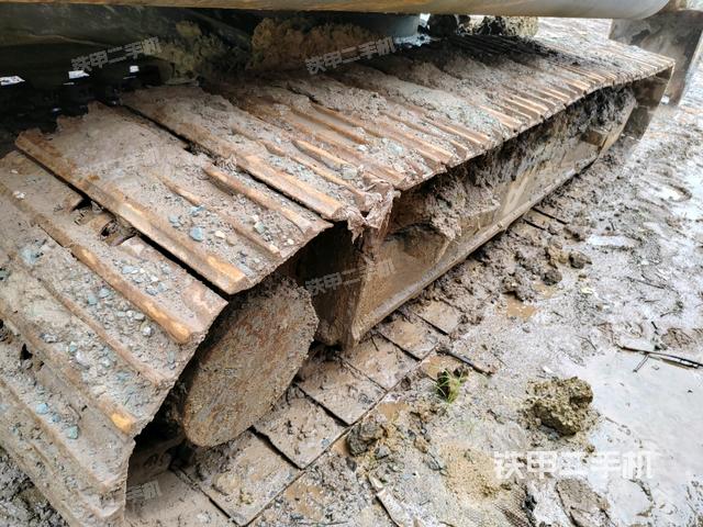 左侧履带整体 （行走机构）