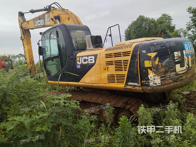 驾驶室顶部（整机外观）