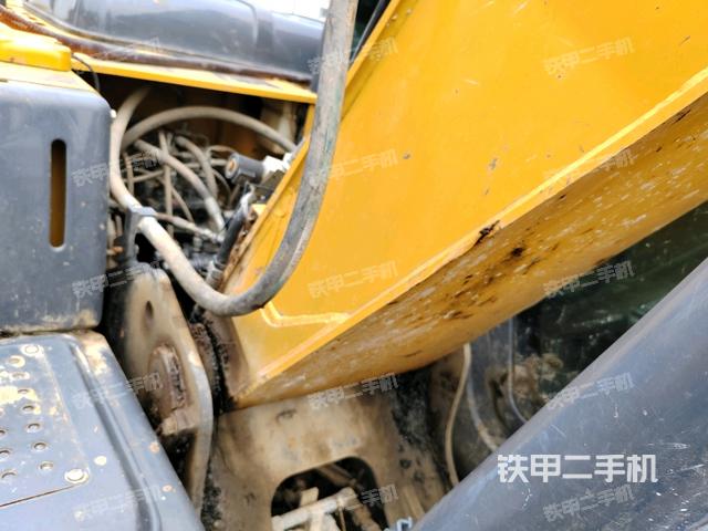 大臂根部 斜视（工作和回转装置）