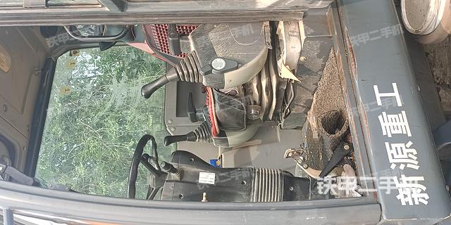 驾驶室整体（整机外观）