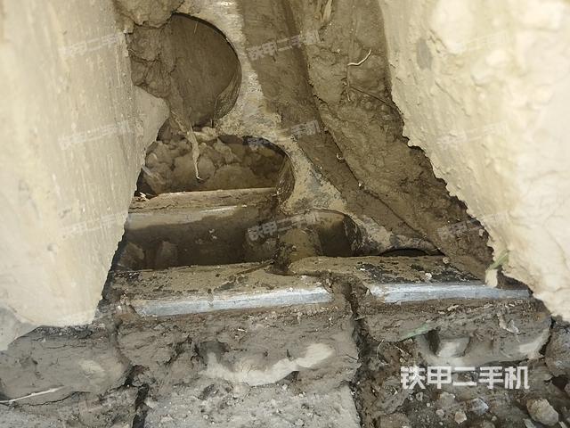 单侧履带整体（整机外观）