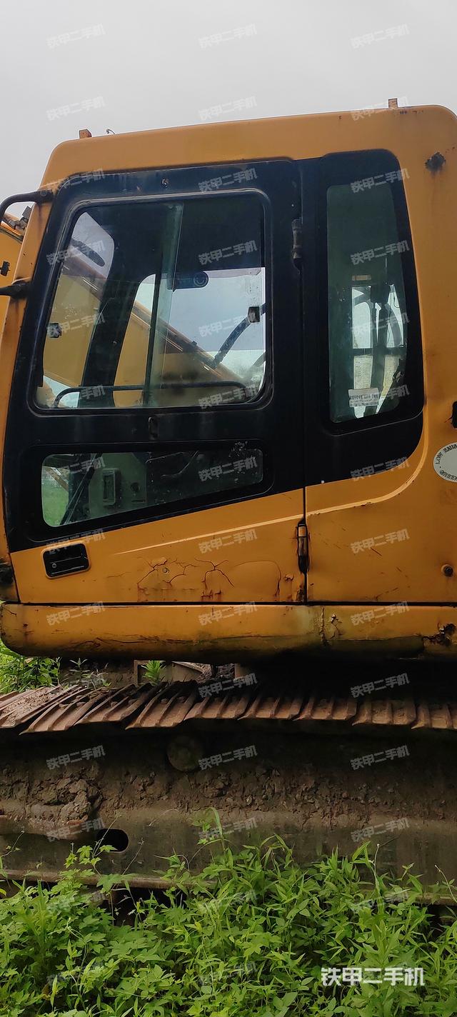 驾驶室整体（整机外观）