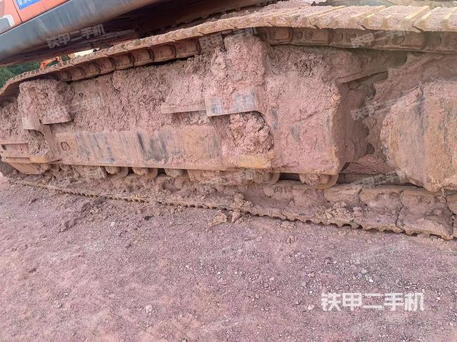 单侧履带整体（整机外观）