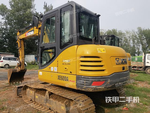 驾驶室顶部（整机外观）