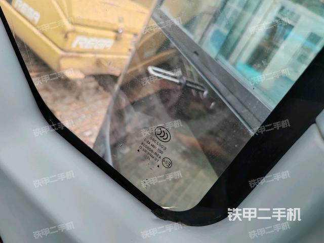 驾驶室正侧（驾驶室部分）