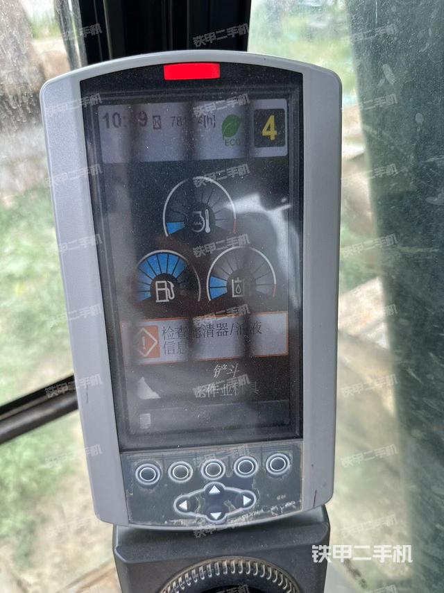 驾驶室整体（整机外观）