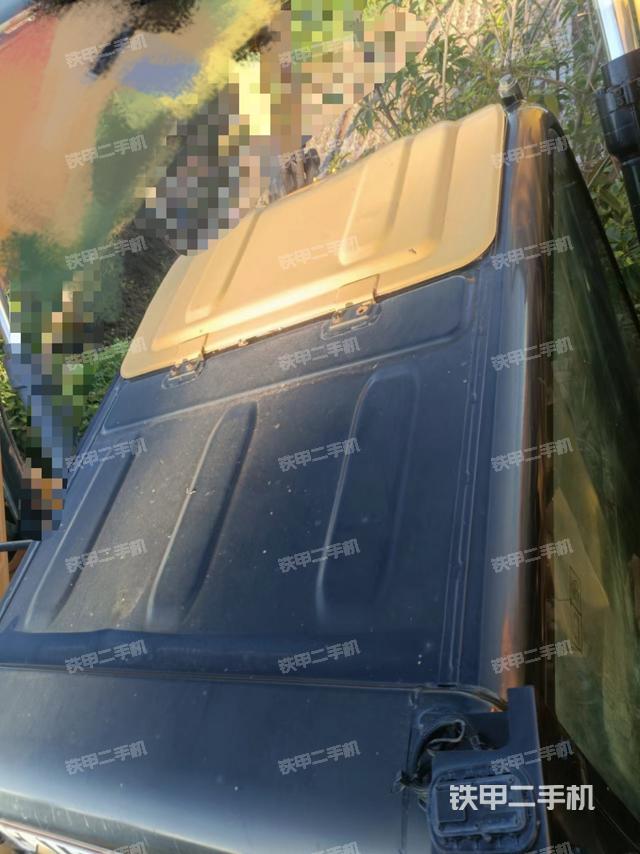 驾驶室顶部（整机外观）