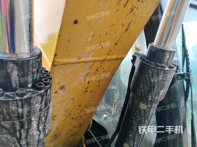 铲斗右后整体（工作和回转装置）