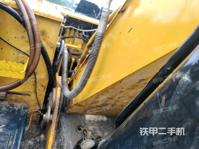 大臂根部 斜视（工作和回转装置）