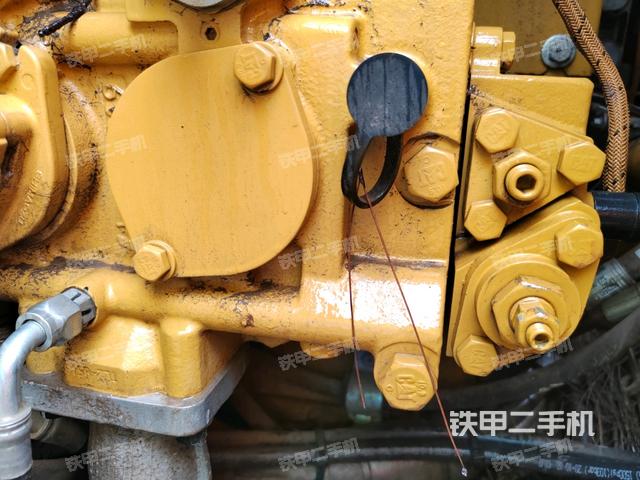 液压泵斜45 左（大件舱室）