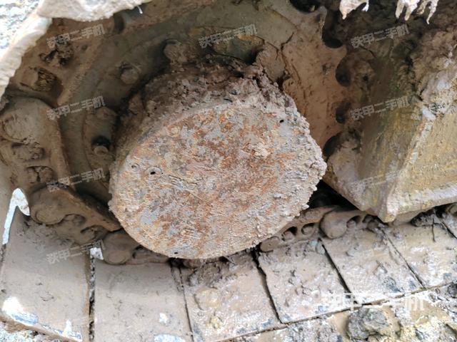 右驱动轮（行走机构）