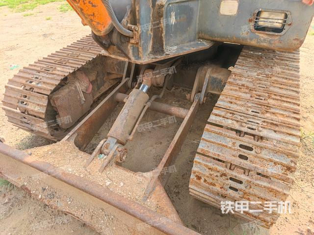 转盘和下车架正前（工作和回转装置）