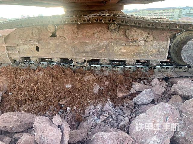 单侧履带整体（整机外观）