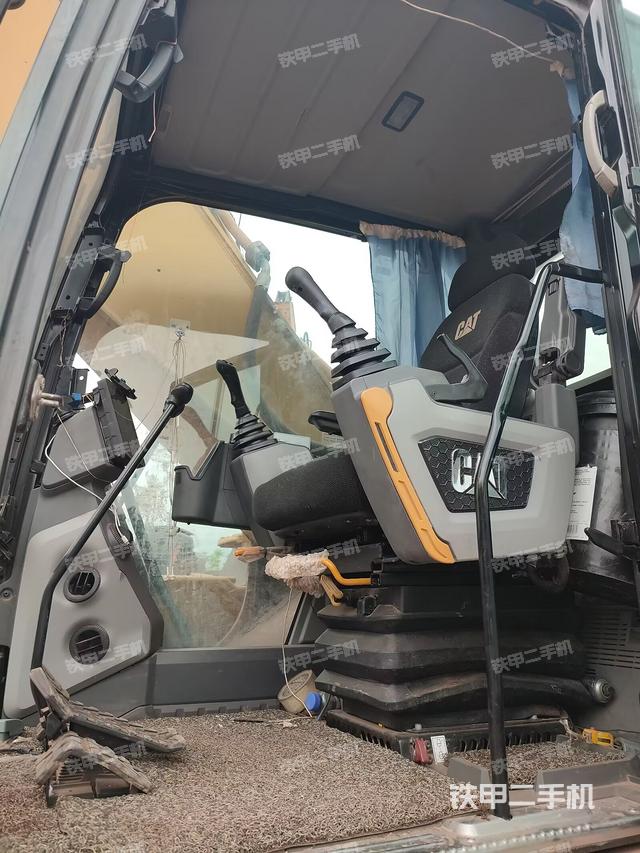 驾驶室整体（整机外观）