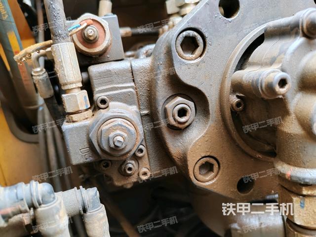 液压泵斜45 左（大件舱室）