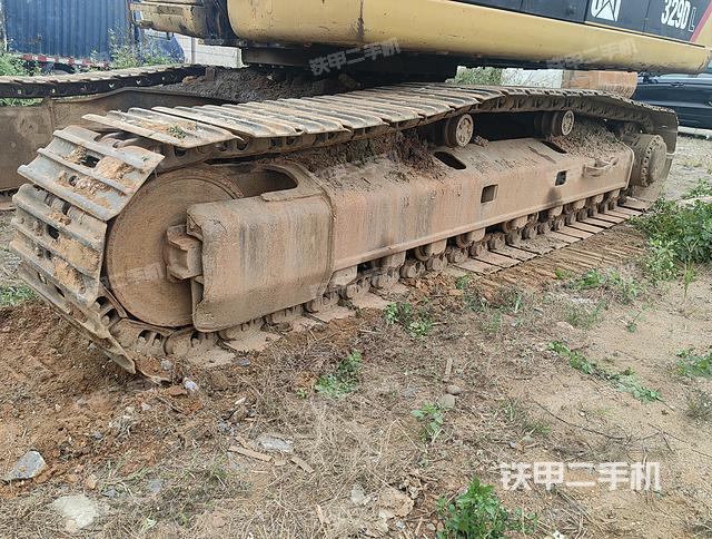 单侧履带整体（整机外观）