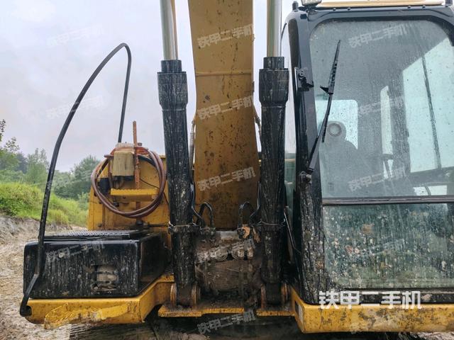 小臂整体右前（工作和回转装置）