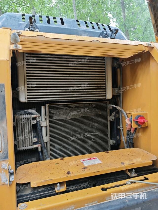 散熱器正面（大件艙室）