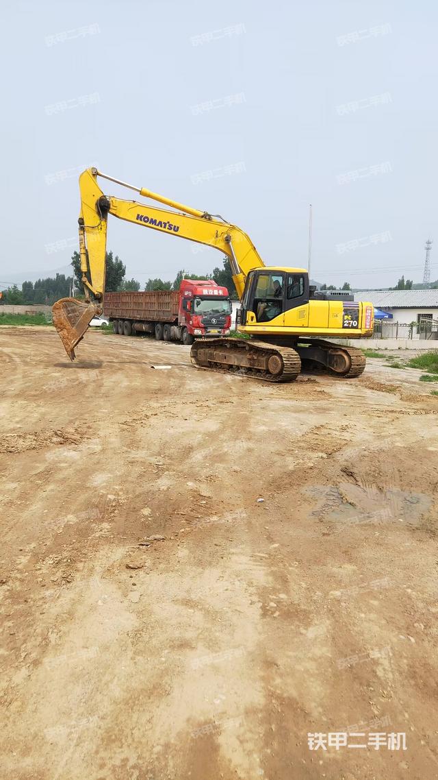 小松PC270-7挖掘机