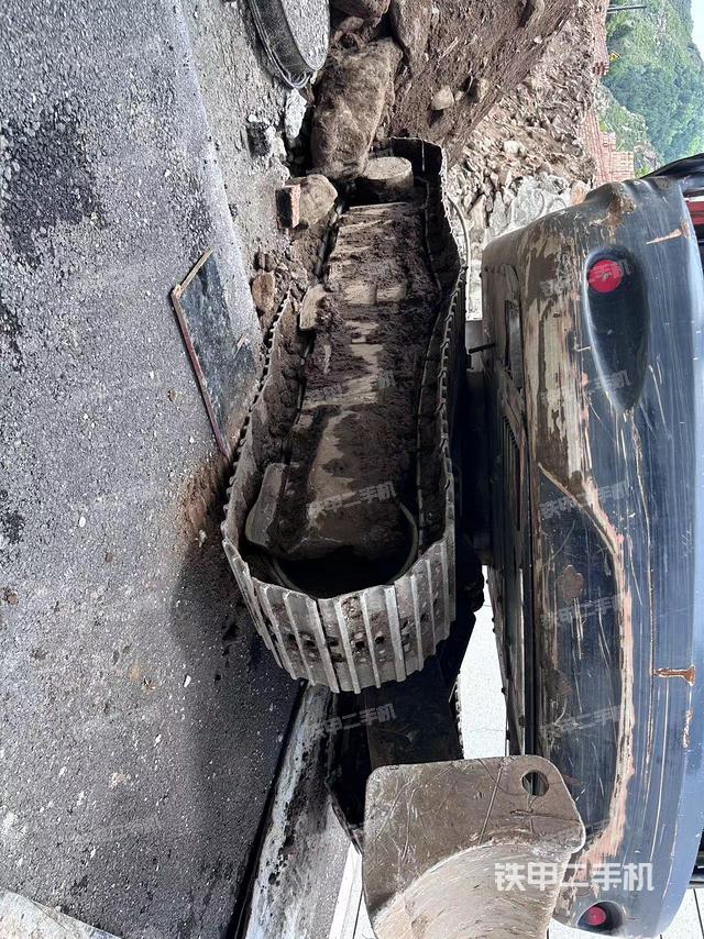 单侧履带整体（整机外观）