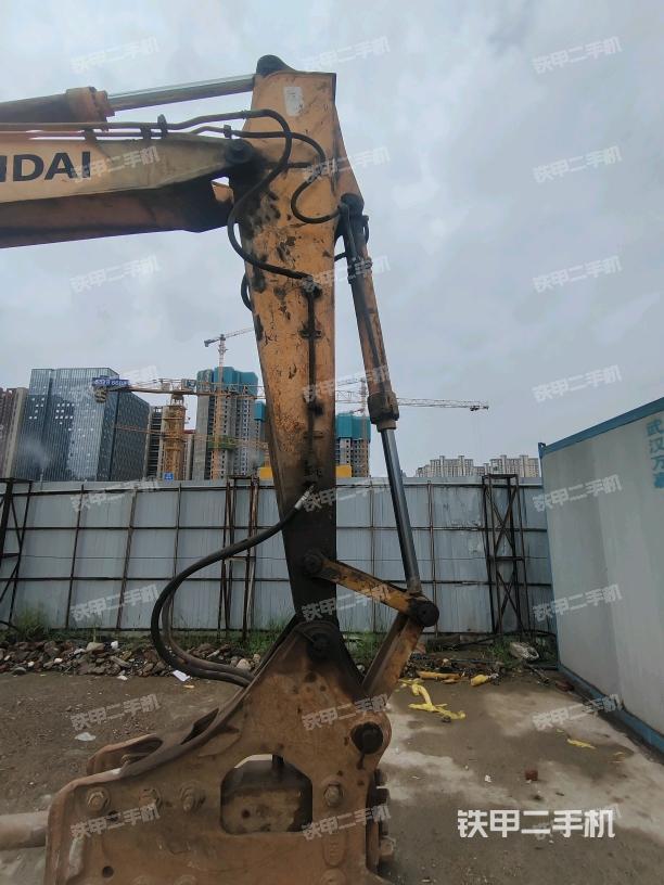 小臂整体左后（工作和回转装置）