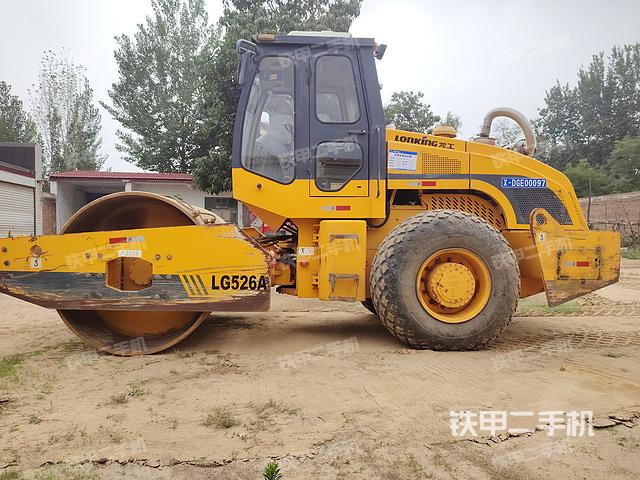 整机左侧（设备外观及核心部件）