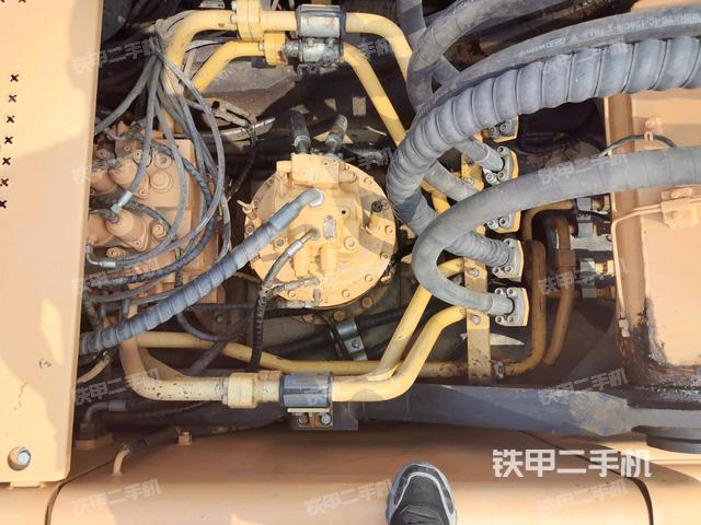 回轉(zhuǎn)馬達(dá)（上車部件）