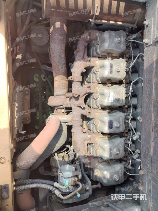 發(fā)動(dòng)機(jī)室（上車部件）