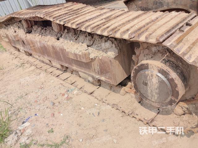 左側(cè)履帶整體?（行走機(jī)構(gòu)）