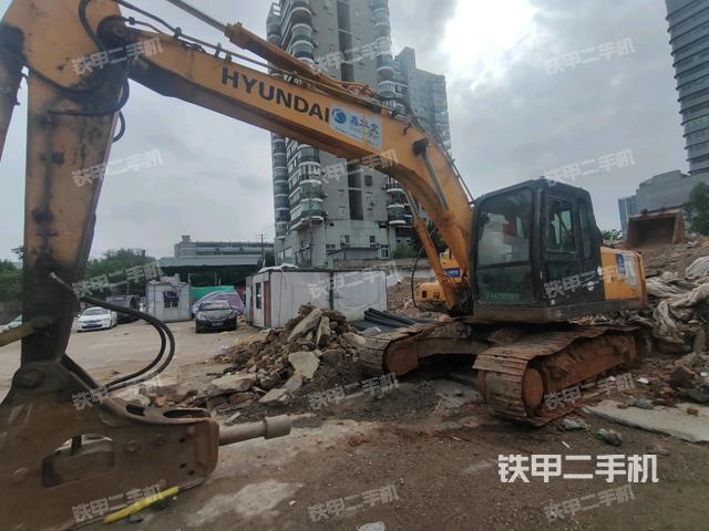 现代R215-7C挖掘机