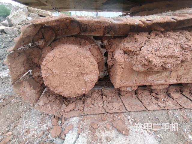 右驱动轮（行走机构）