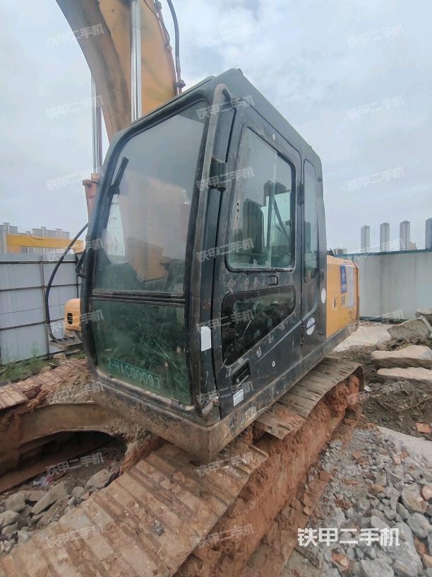 驾驶室左前45度（驾驶室部分）