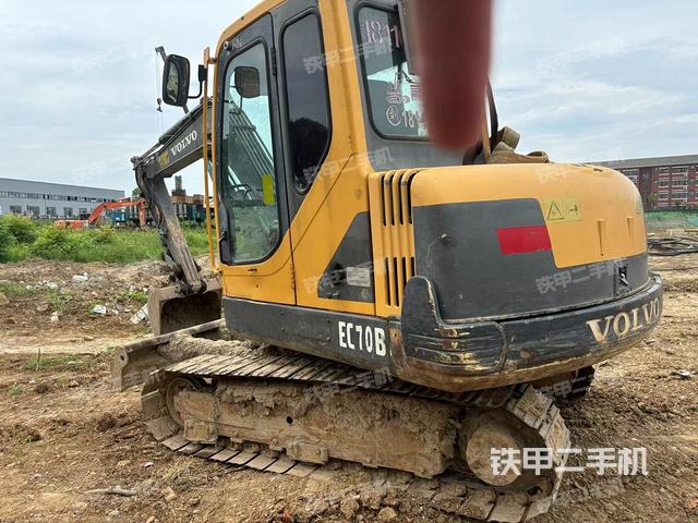 驾驶室整体（整机外观）