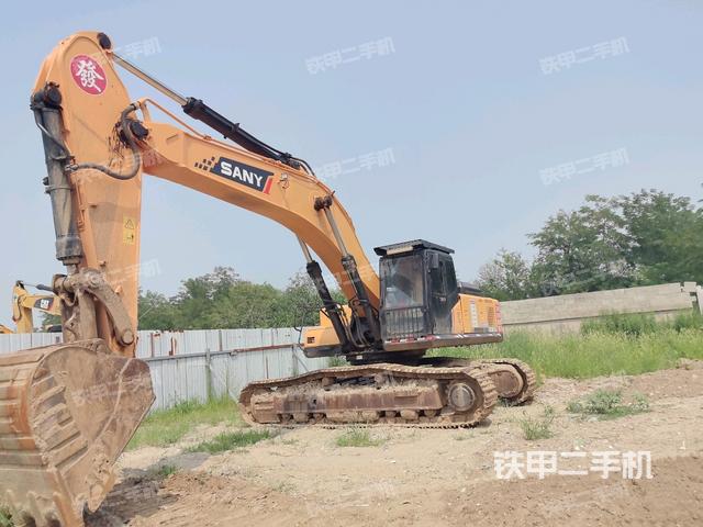三一重工SY385H挖掘機(jī)