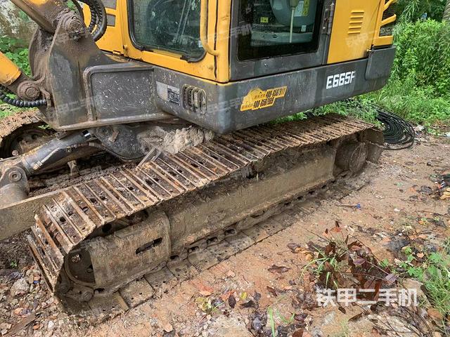 单侧履带整体（整机外观）