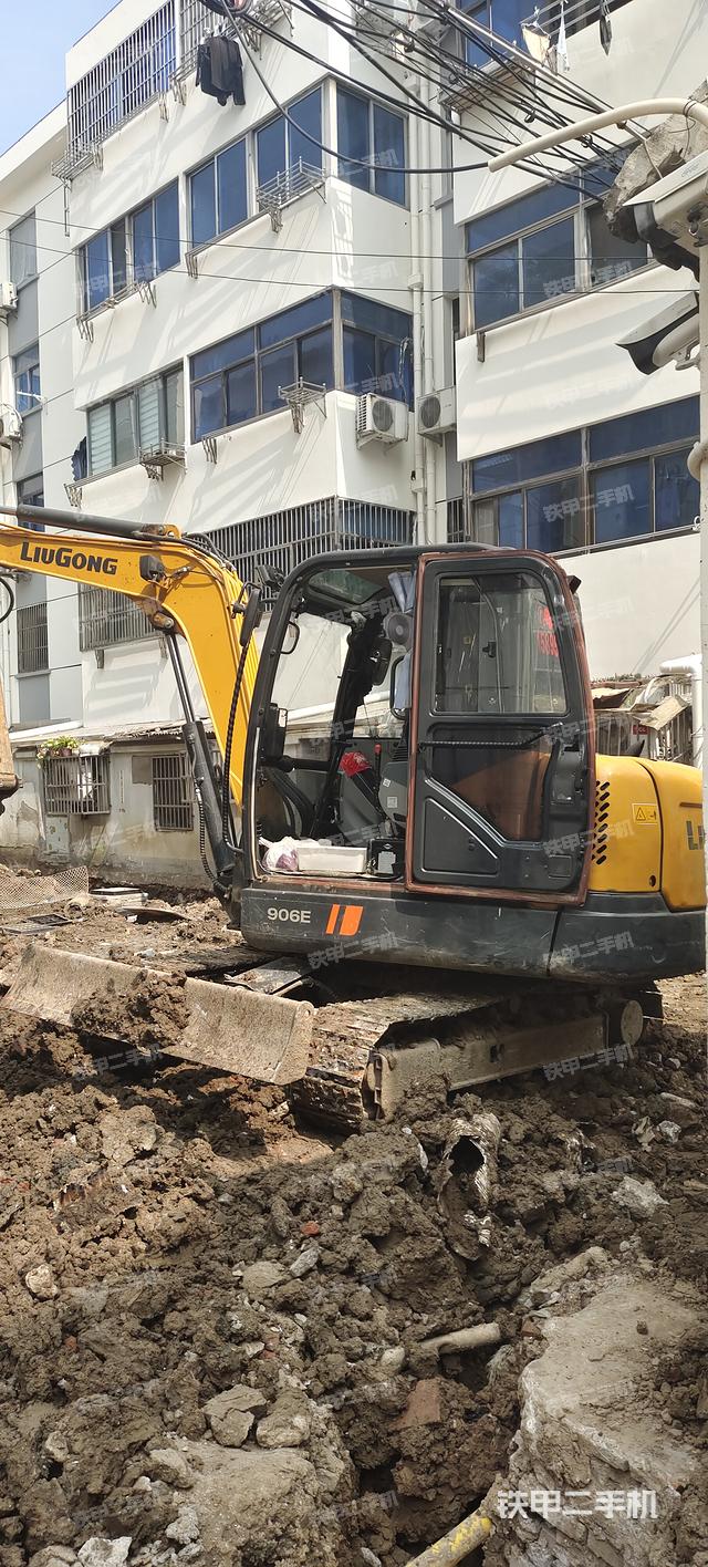 驾驶室整体（整机外观）