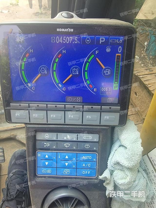 驾驶室整体（整机外观）