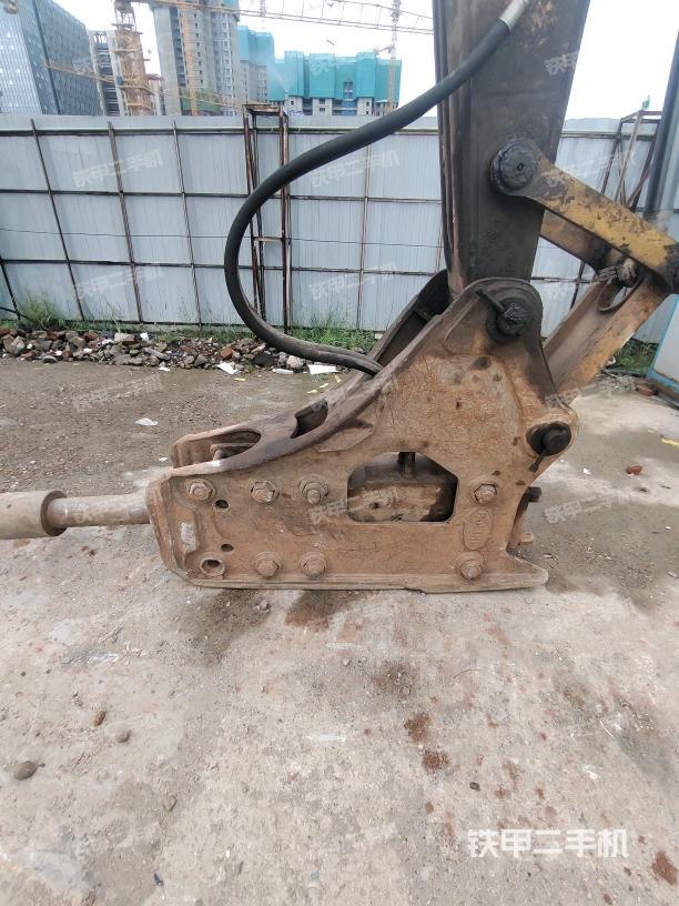 铲斗右后整体（工作和回转装置）