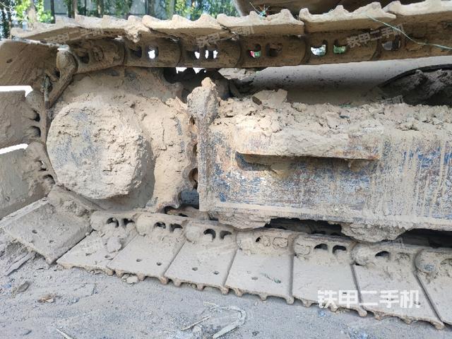 右驅(qū)動(dòng)輪（行走機(jī)構(gòu)）