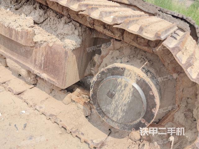 左驅(qū)動(dòng)輪（行走機(jī)構(gòu)）