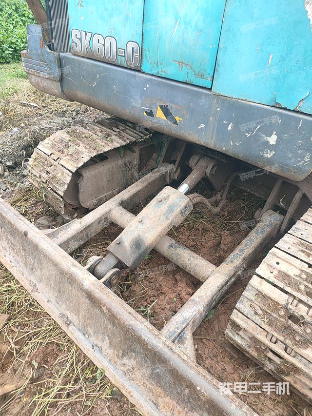 驾驶室整体（整机外观）