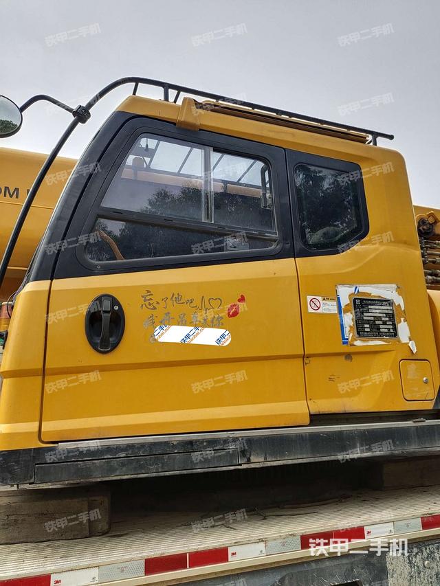 操作室正側(cè)（起重機(jī)駕駛室正側(cè)及內(nèi)部，操作室及內(nèi)部）