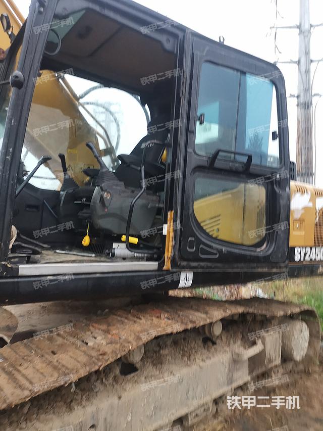 驾驶室整体（整机外观）